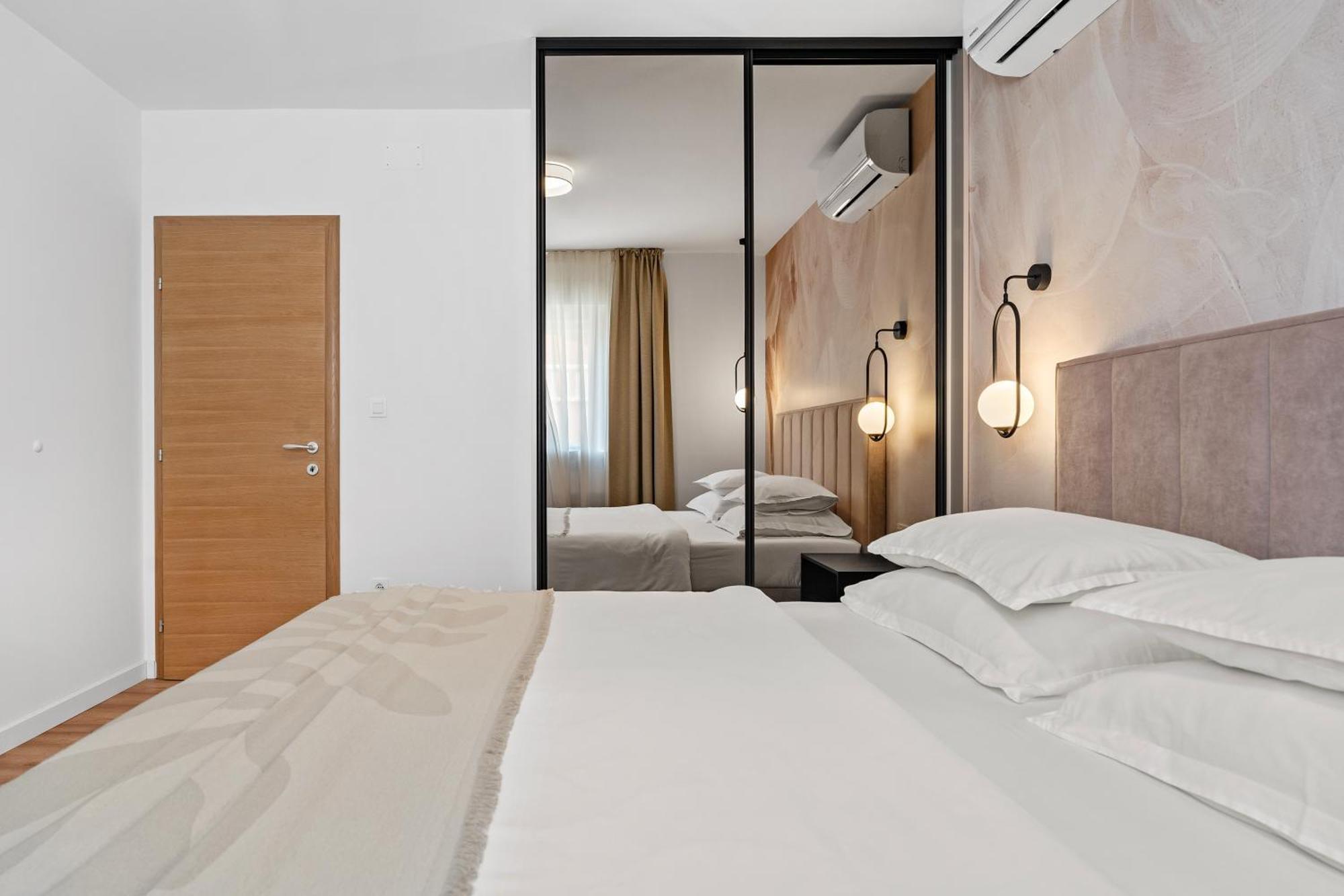 Apartments Bakota Omis Exterior photo