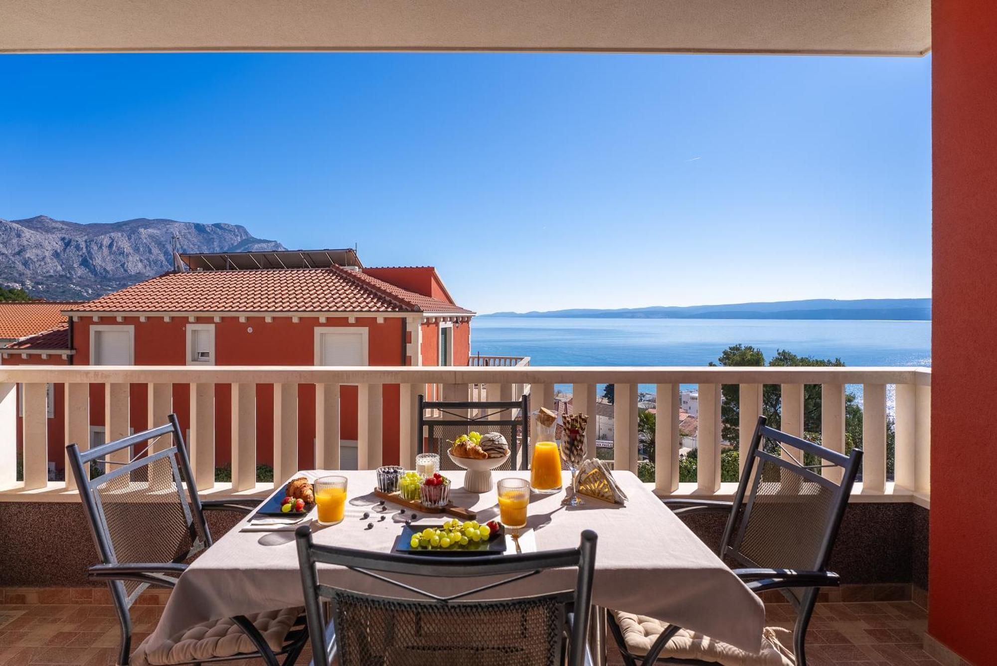 Apartments Bakota Omis Exterior photo
