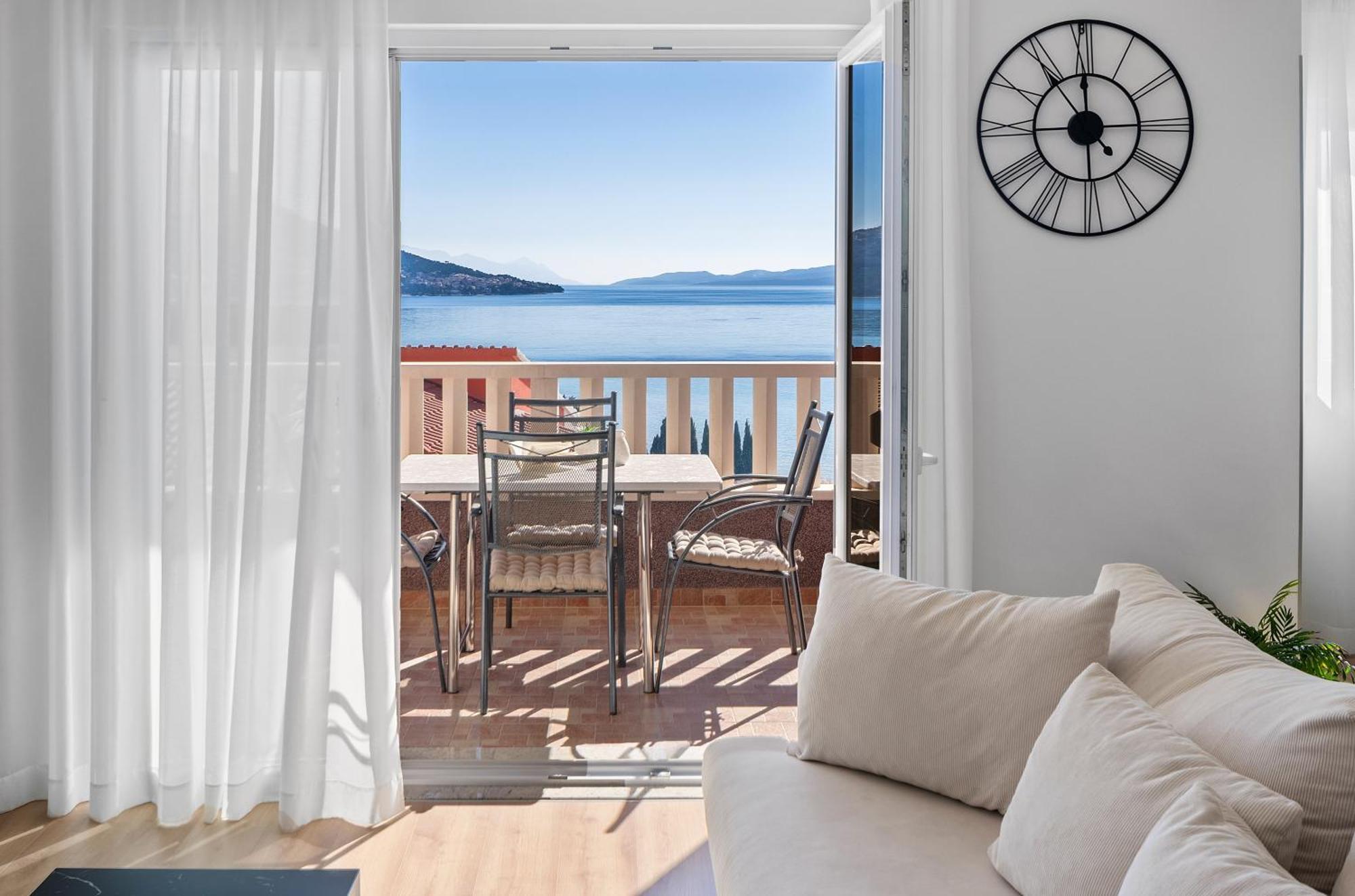 Apartments Bakota Omis Exterior photo