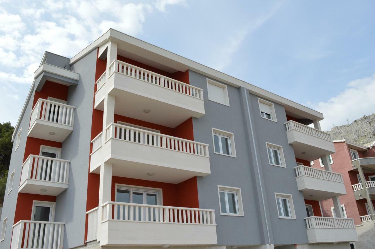 Apartments Bakota Omis Exterior photo
